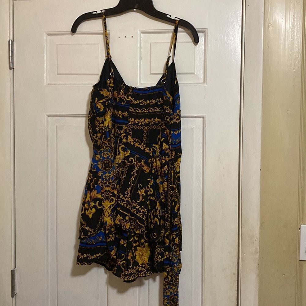 NWOT Women romper - Picture 2 of 3